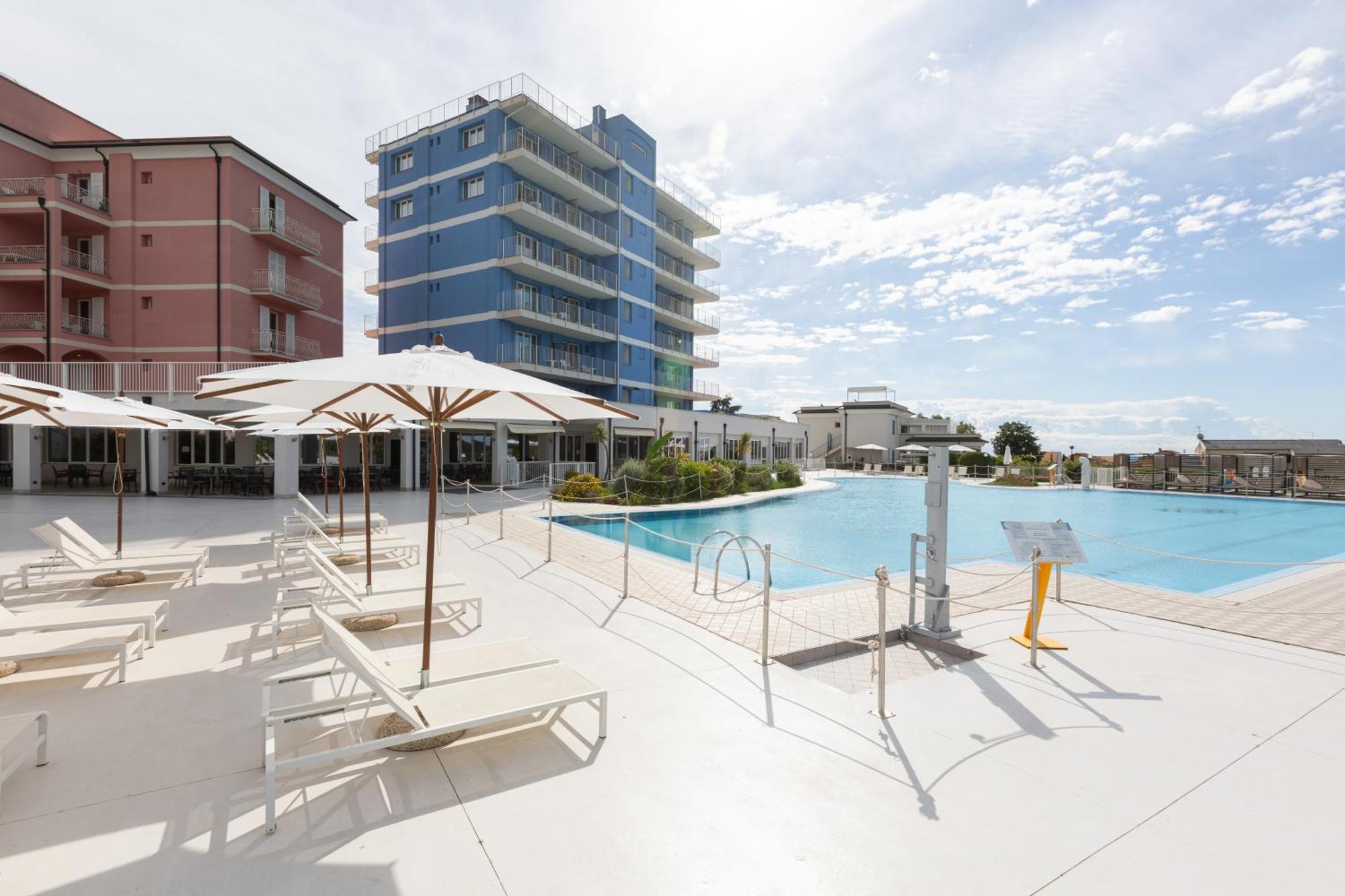 Ai Pozzi Village Resort & Spa Loano Exterior photo